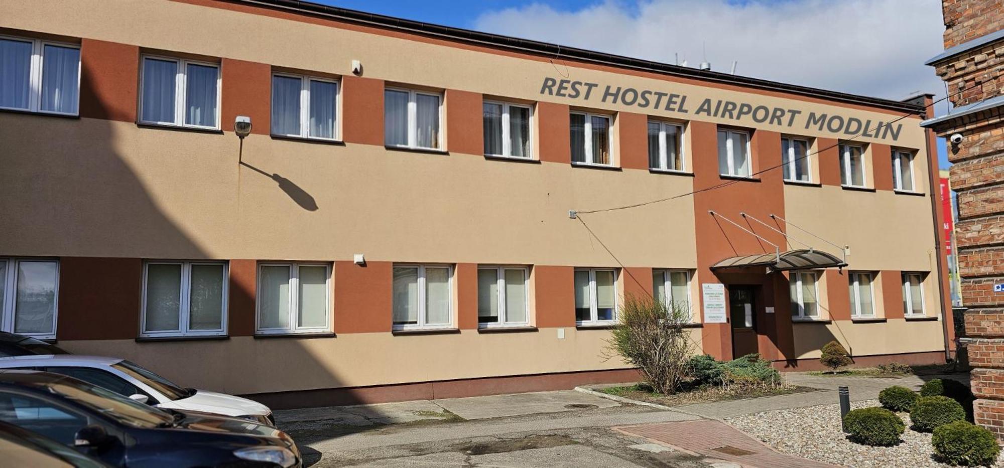 Rest Hostel Airport Modlin Новы-Двур-Мазовецкий Экстерьер фото